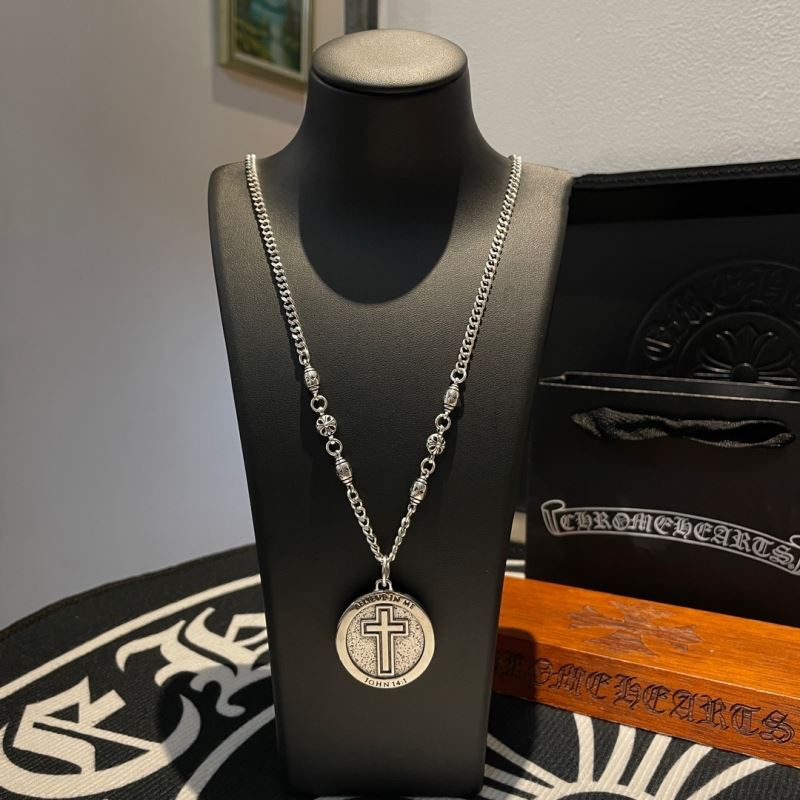Ch*0me He**ts necklaces